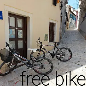 Zen In Center Of , Rovinj Kroatien